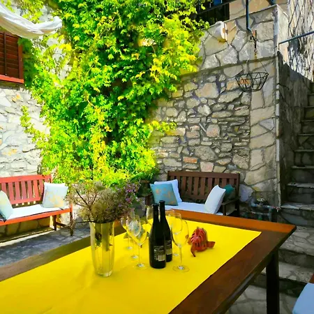 Smoquizza * Smokvica (Korcula)