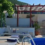 Smoquizza Smokvica (Korcula)