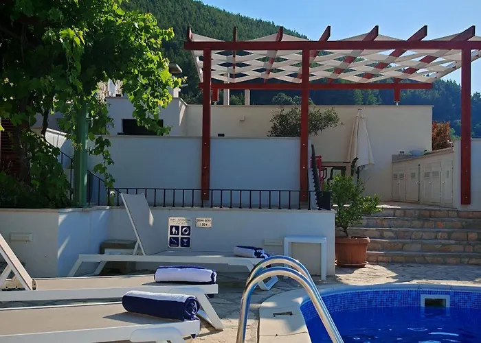 Smoquizza Smokvica (Korcula)